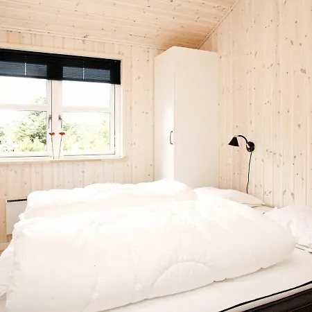 Hébergement de vacances Four-bedroom Holiday In Fjerritslev 12 *